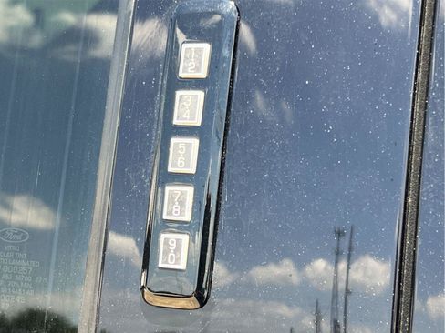 Used 2022 Ford F250 Lariat AWD/4WD image 33