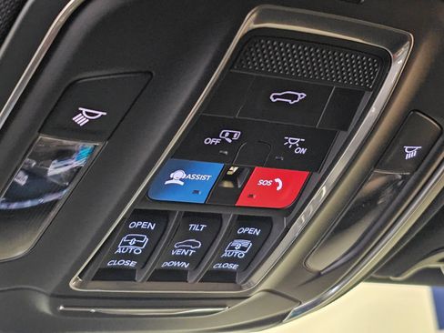 New 2026 Jeep Grand Wagoneer Limited image 32