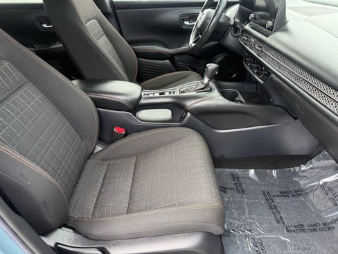 Used 2024 Honda HR-V Sport image 32