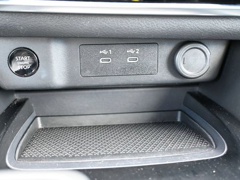 Used 2024 Nissan Rogue S AWD/4WD image 21