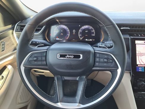 New 2025 Jeep Grand Cherokee Limited image 21