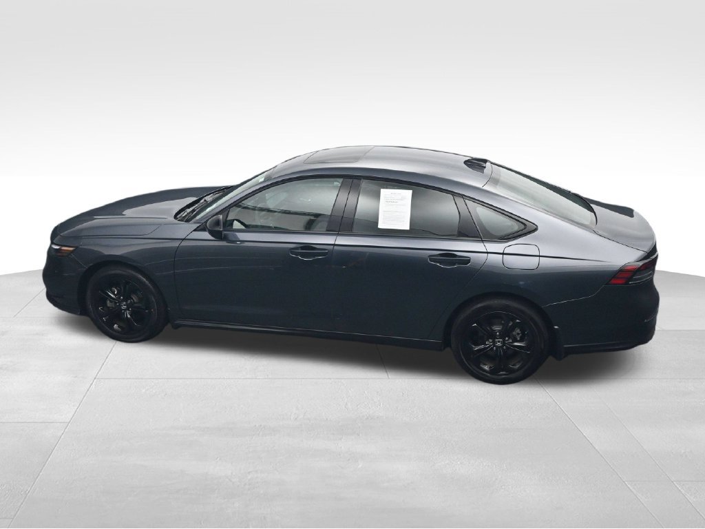 Used 2025 Honda Accord SE image 39