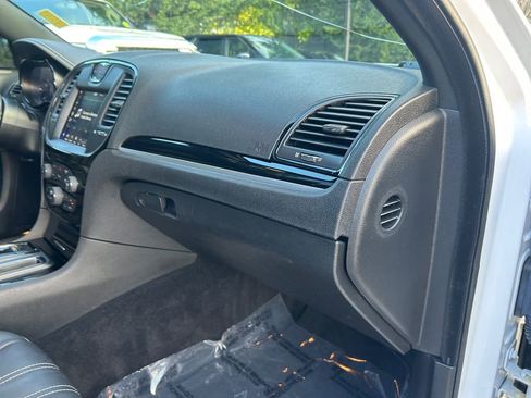 Used 2022 Chrysler 300 S image 26