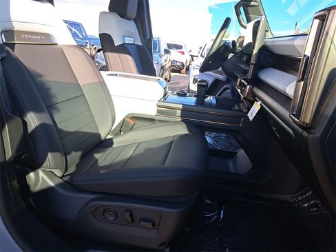 New 2025 GMC Hummer EV 3X image 10