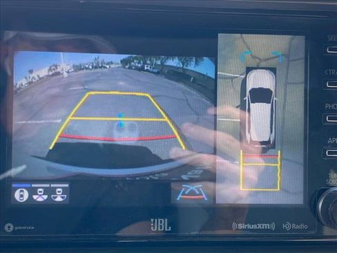 Used 2020 Toyota RAV4 Limited FWD image 15