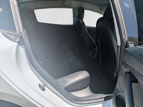 Used 2023 Tesla Model 3 Standard Range RWD image 17