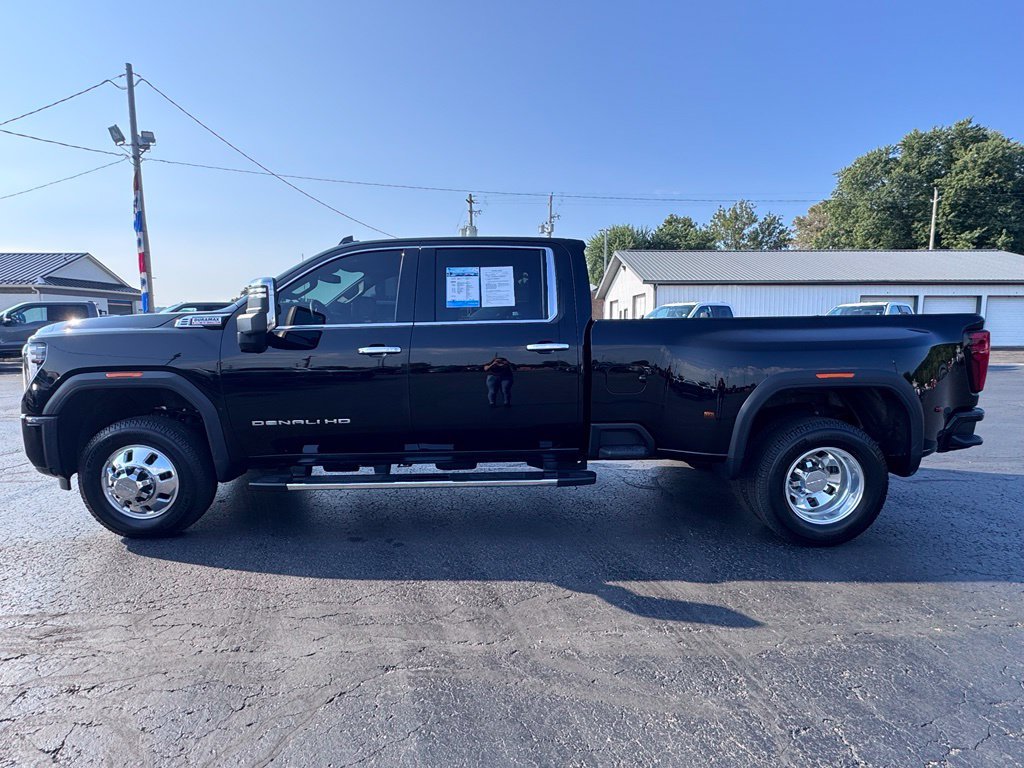 Used 2026 GMC Sierra 3500 Denali AWD/4WD image 9