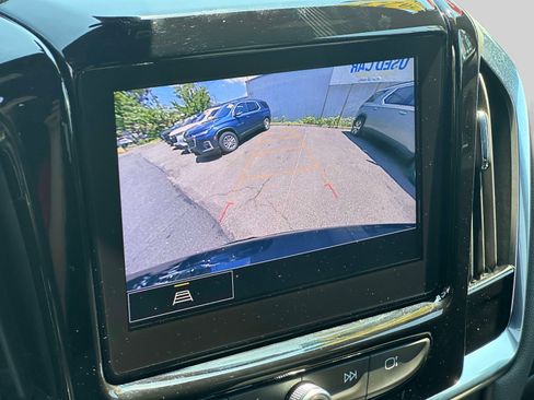 Certified 2023 Chevrolet Traverse LT FWD image 28