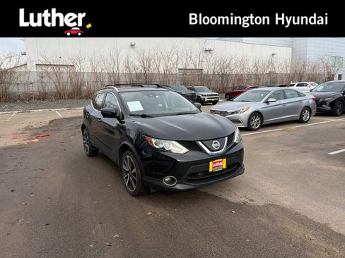 Used 2019 Nissan Rogue Sport SL image 1