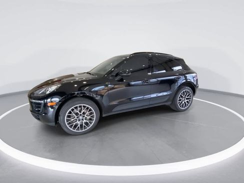 Used 2018 Porsche Macan S w/ Premium Package Plus image 4