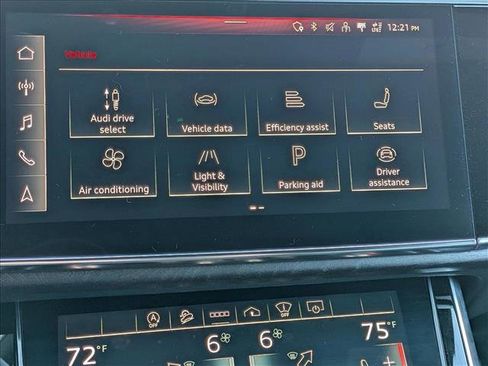 Used 2021 Audi Q8 Prestige w/ Prestige Package image 17