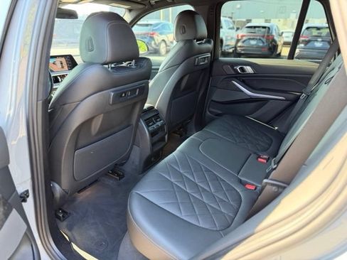 Used 2023 BMW X5 xDrive40i w/ M Sport Package AWD/4WD image 12