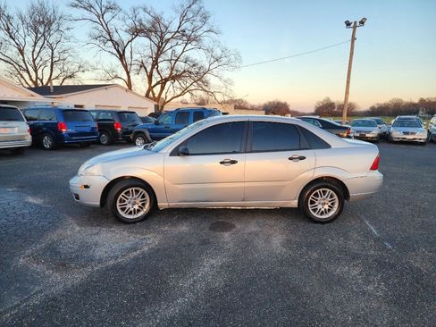 Used 2005 Ford Focus SE image 9