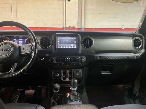 Used 2021 Jeep Wrangler Unlimited Sport image 13