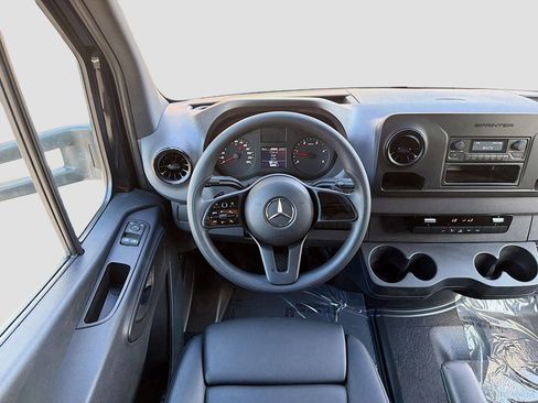 Used 2023 Mercedes-Benz Sprinter 3500 image 16