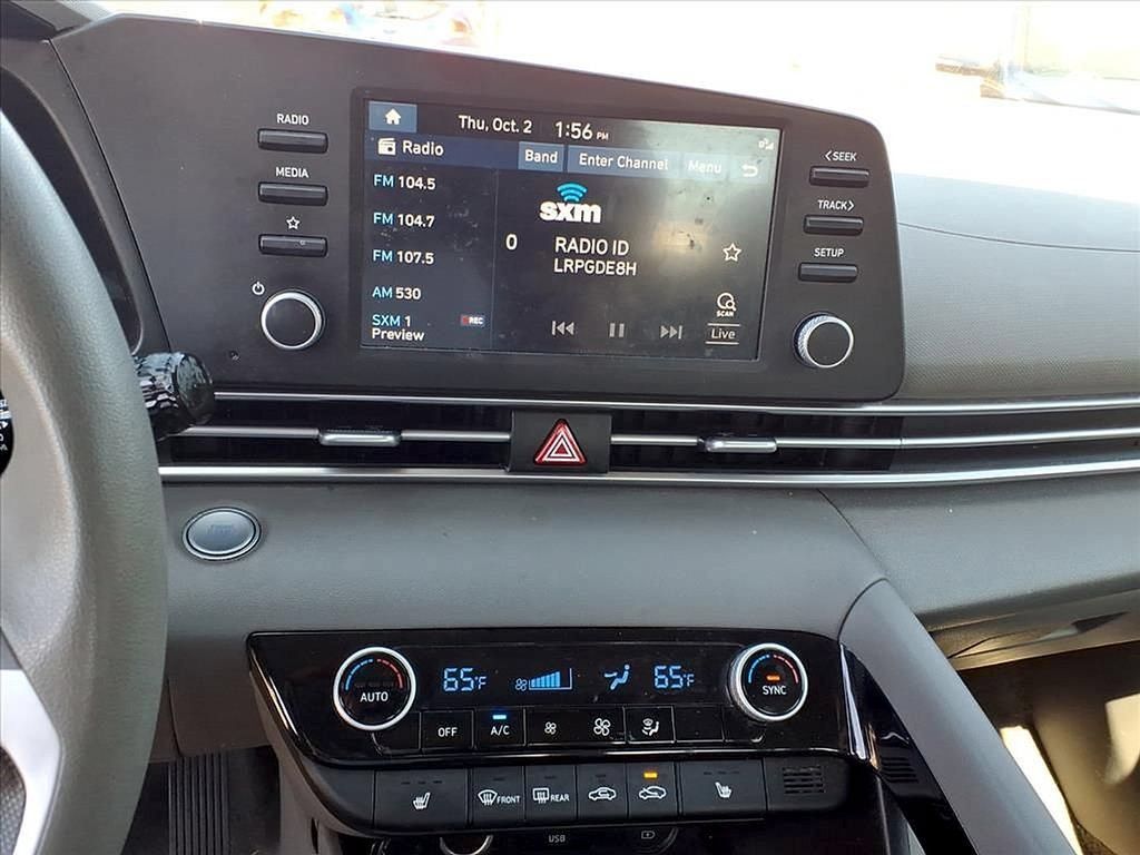 Used 2023 Hyundai Elantra Blue FWD image 8