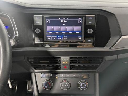 Used 2024 Volkswagen Jetta Sport FWD image 28