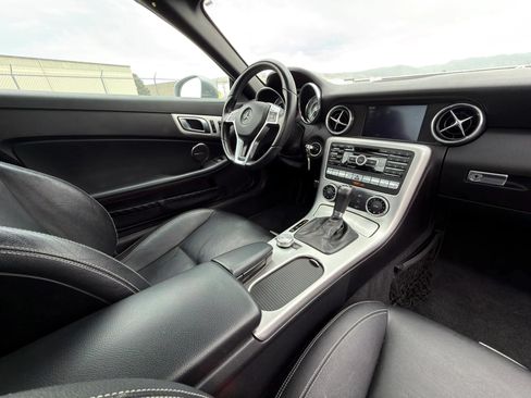 Used 2013 Mercedes-Benz SLK 250 image 6