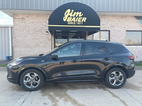 Used 2024 Ford Escape ST-Line image 2