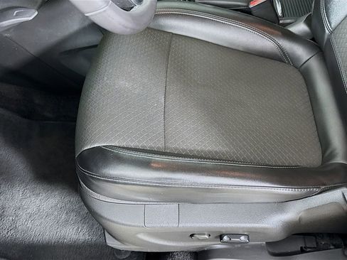 Used 2019 Buick Encore Preferred image 18