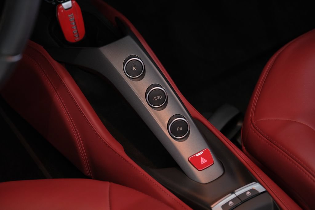 Used 2018 Ferrari 488 Spider RWD image 37