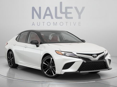 Used 2020 Toyota Camry XSE FWD image 6