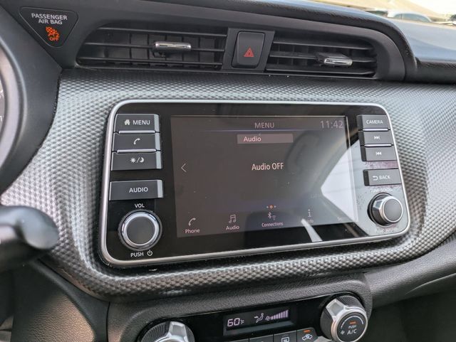 Used 2018 Nissan Kicks SV FWD image 13