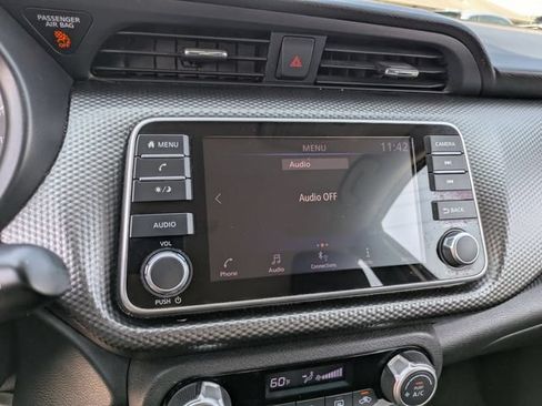 Used 2018 Nissan Kicks SV FWD image 13