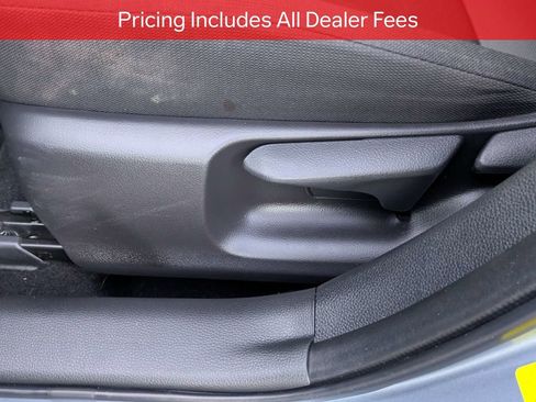 Used 2023 Toyota Corolla LE FWD image 20