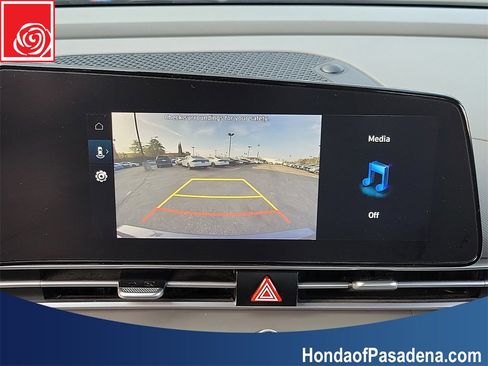 Used 2023 Hyundai Elantra SEL w/ Convenience Package image 16