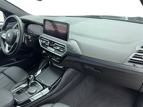 Used 2025 BMW X4 xDrive30i image 46