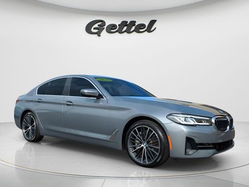 Used 2023 BMW 540i w/ Premium Package image 2