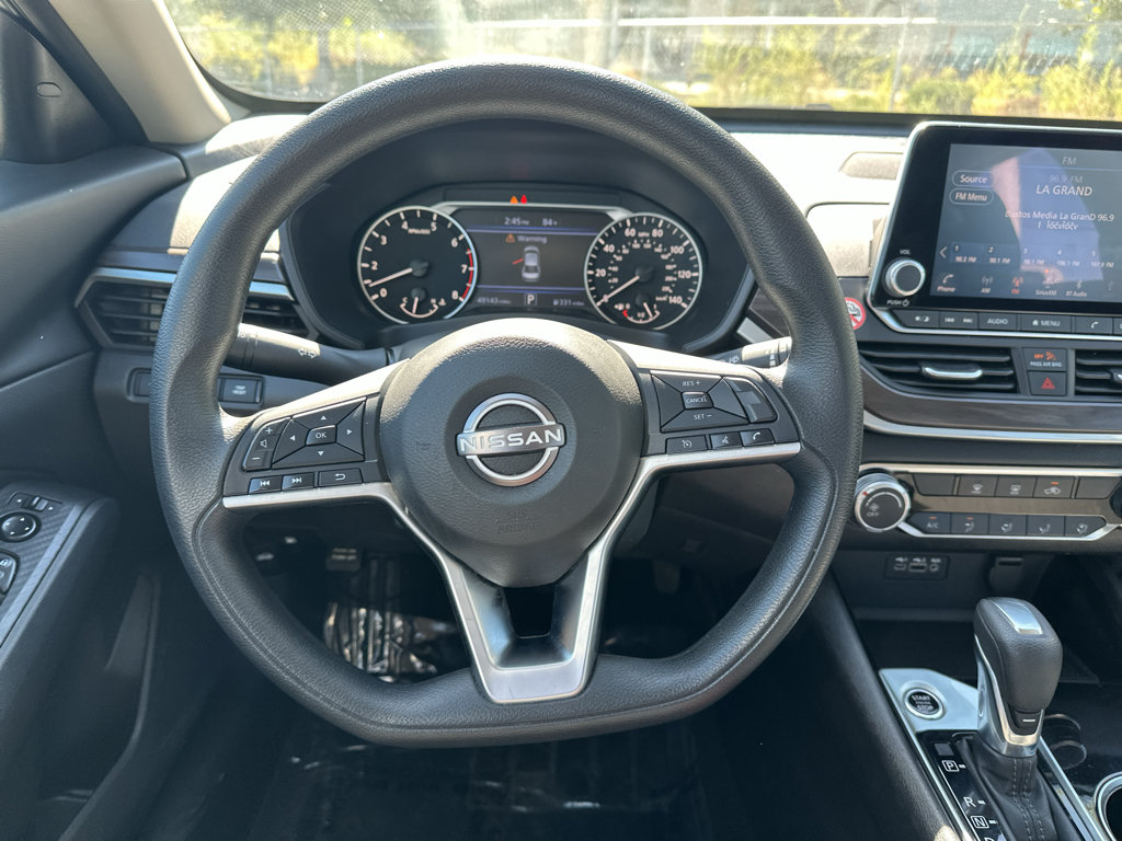 Used 2024 Nissan Altima 2.5 SV FWD image 17