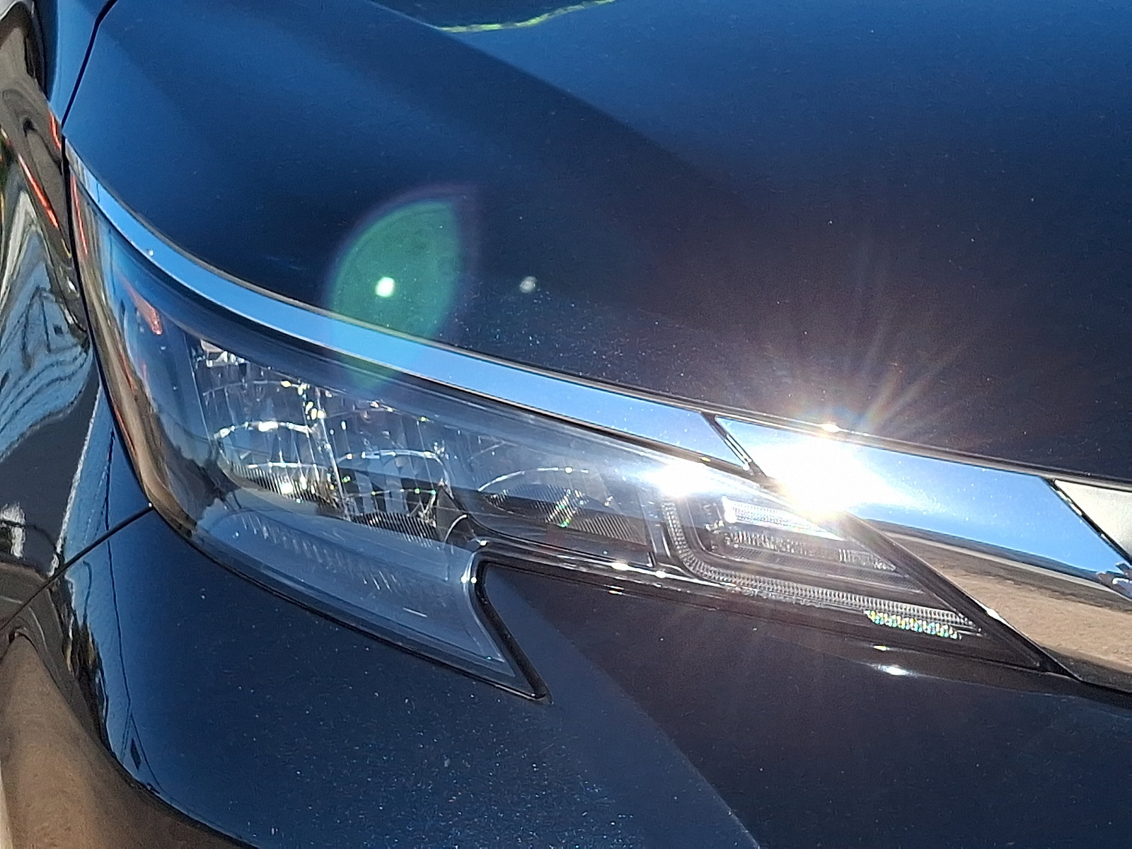 Certified 2025 Toyota Sienna LE AWD/4WD image 10