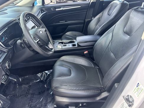 Used 2017 Ford Fusion Titanium FWD image 18