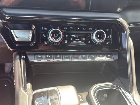 Used 2024 GMC Sierra 1500 AT4X image 24