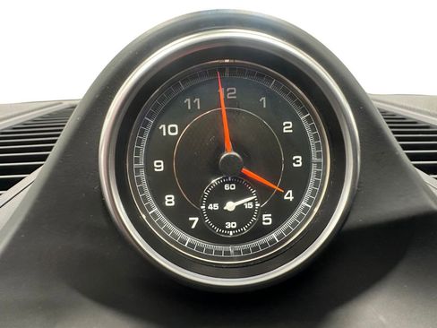 Used 2018 Porsche Macan image 22