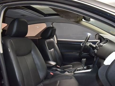 Used 2019 Nissan Sentra SR Turbo w/ Premium Package (SR Turbo) image 12