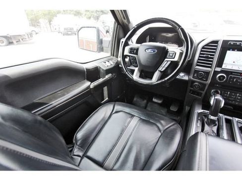 Used 2018 Ford F150 Platinum w/ Equipment Group 701A Luxury AWD/4WD image 7