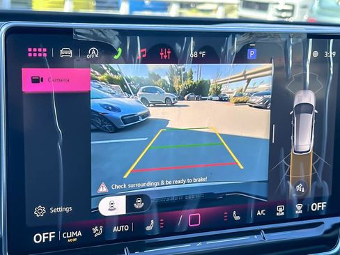 New 2026 Volkswagen Tiguan SE image 18