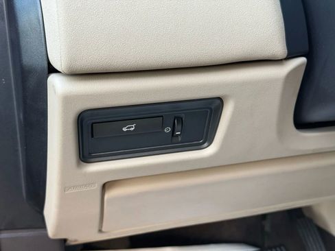 Used 2013 Land Rover Range Rover Evoque Pure Premium image 30