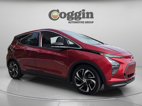 Certified 2023 Chevrolet Bolt LT w/ Infotainment Package FWD image 7