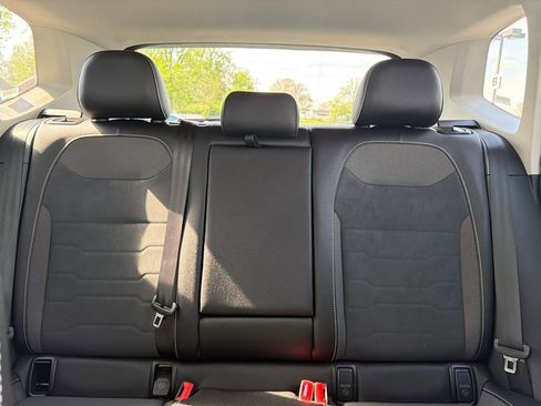 Used 2025 Volkswagen Taos SE image 49