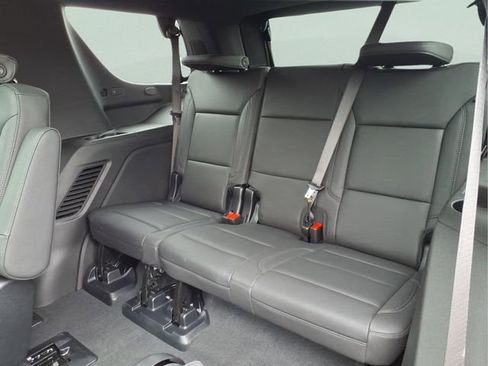 Used 2026 Chevrolet Tahoe Z71 w/ Comfort Package image 17