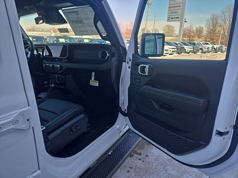 New 2026 Jeep Wrangler Unlimited Sahara AWD/4WD image 73
