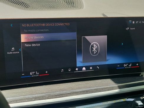 Used 2024 BMW X5 sDrive40i w/ M Sport Package RWD image 33