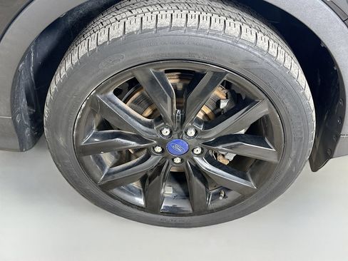 Used 2017 Ford Escape Titanium AWD/4WD image 11