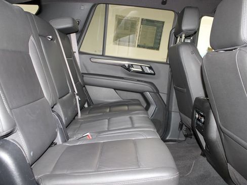 Used 2025 Chevrolet Tahoe LT AWD/4WD image 34
