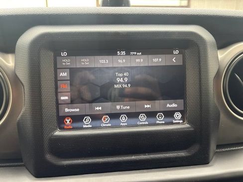 Used 2020 Jeep Gladiator Sport w/ Quick Order Package 24S AWD/4WD image 17