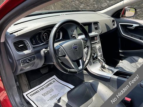 Used 2017 Volvo V60 T5 Premier w/ Convenience Package AWD/4WD image 12